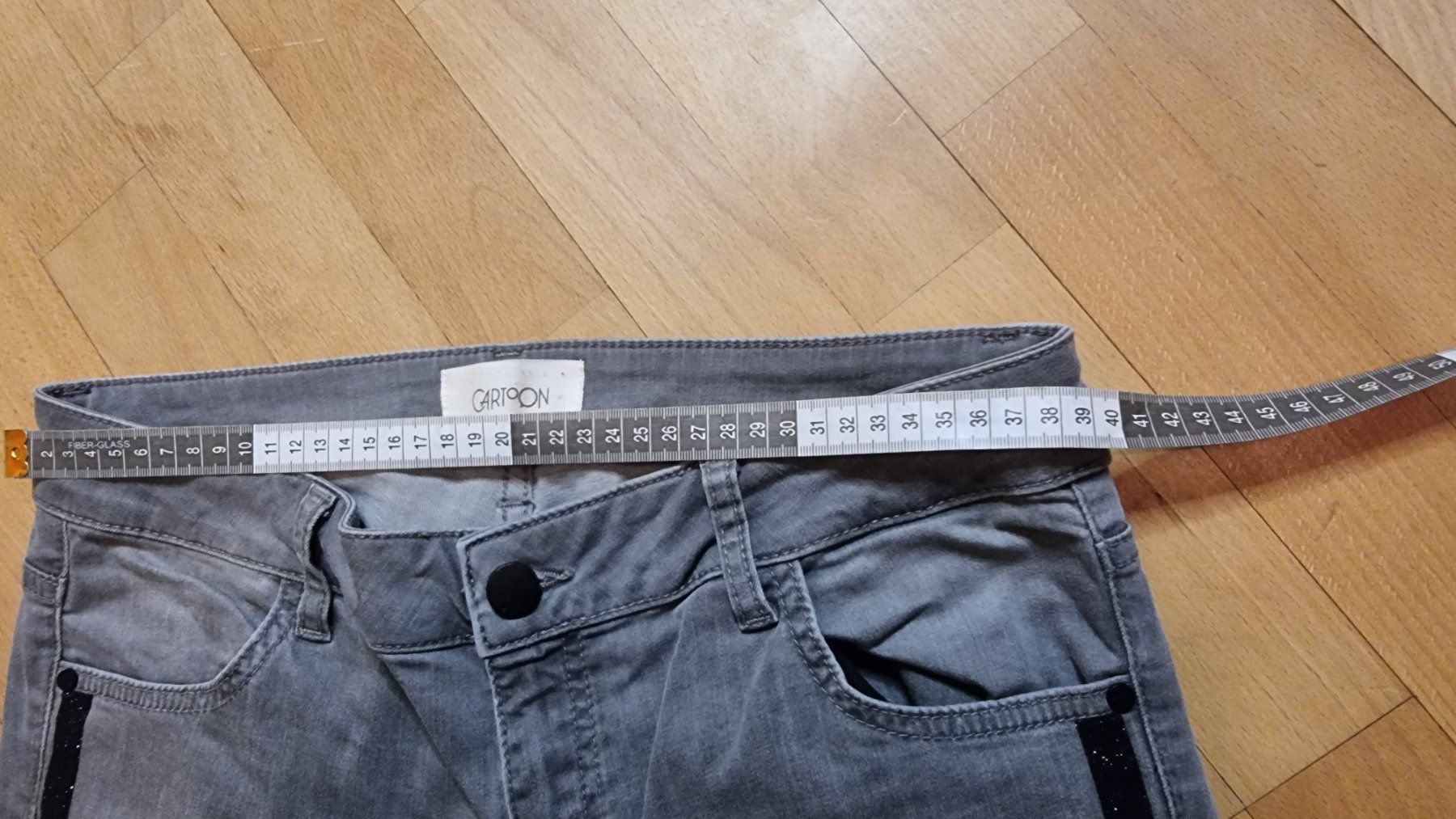 Jeans: Cartoon  Hose Größe  36/38 – Gebraucht aus Wald ZH von CapLux 7