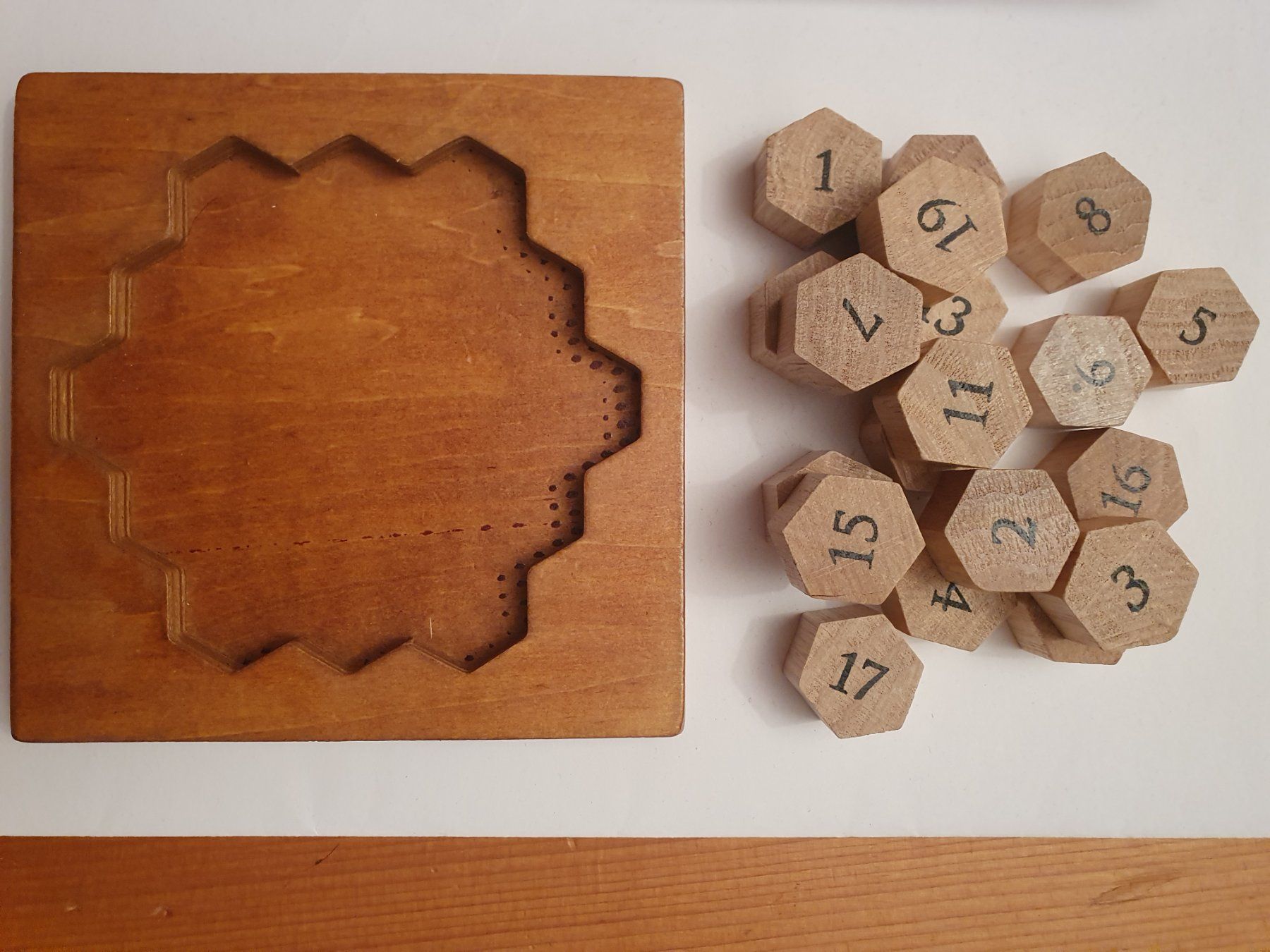 Giochi: casse tête – Nuovo (secondo la descrizione) da Lausanne venduto da seb_p758 1