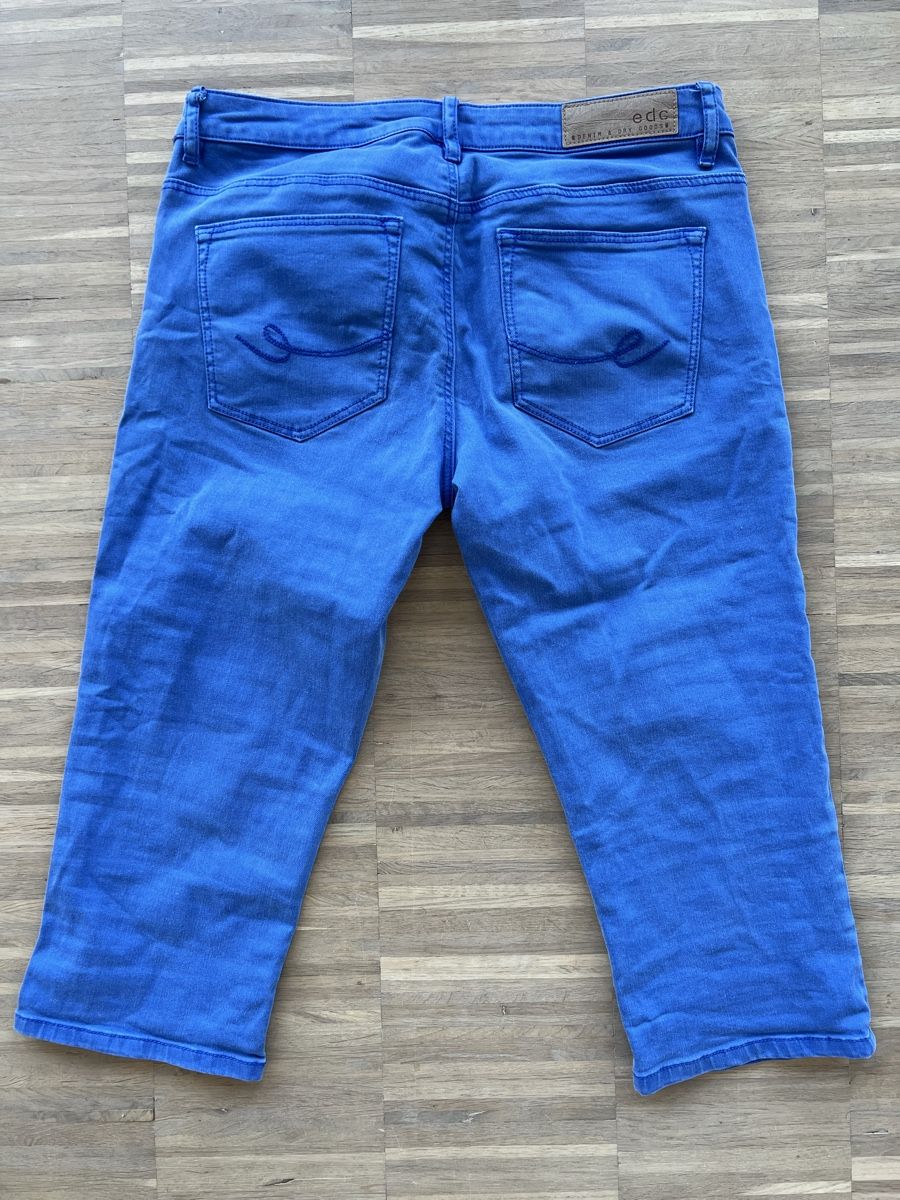 Jeans: Capri Jeans Size 38 – Usato da Dübendorf venduto da kat_yx9r 1
