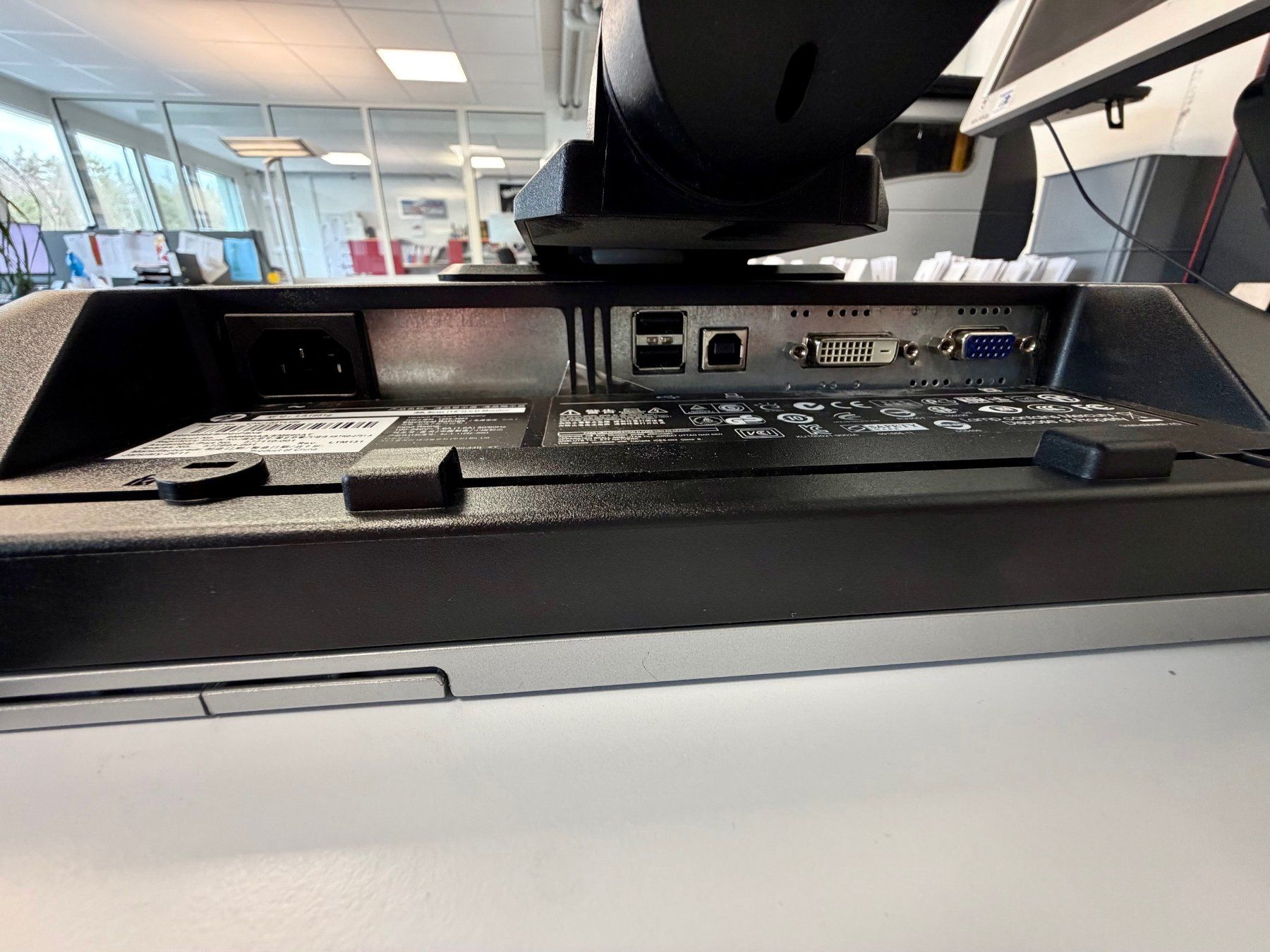 Hewlett Packard Monitor: Monitor ab 1 Franken – Usato da Einigen venduto da Medicom-Pharma 1