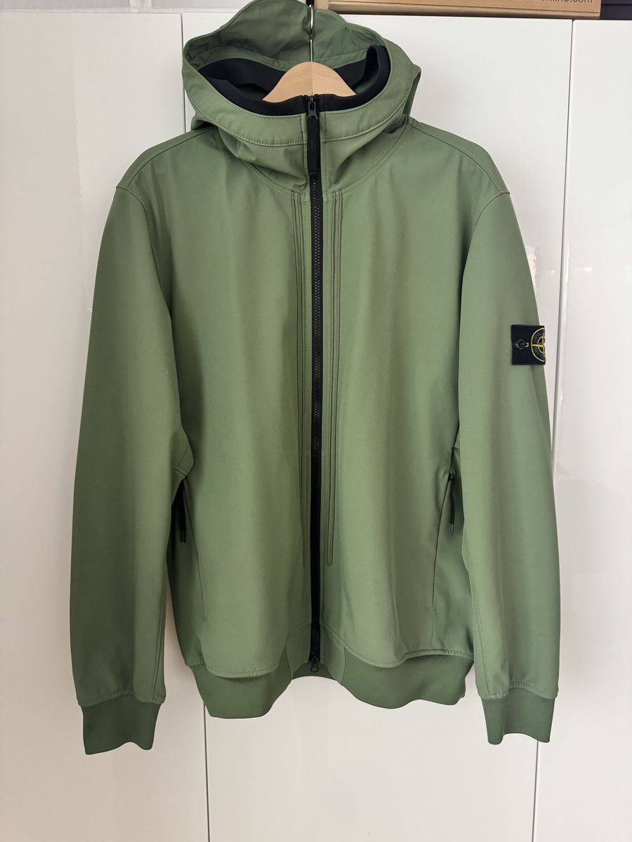 Stone Island Jacken: Stone Island - Soft Shell – Gebraucht aus Rorschach von VE5PA