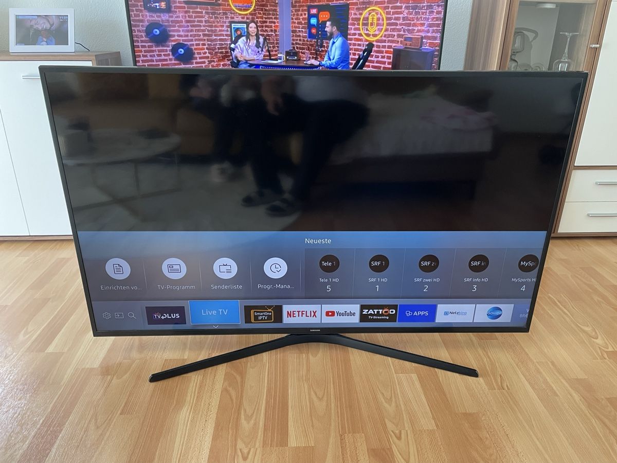 Appareils TV: Samsung Smart TV 65 Zoll  – D'occasion à Altishofen par Slavi95 1