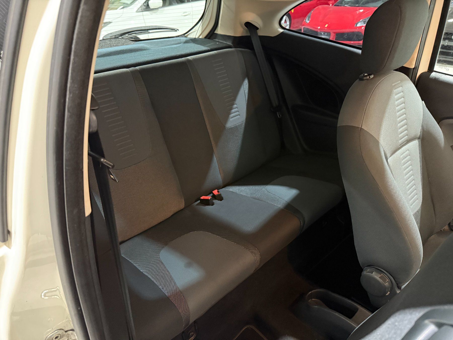 Ford Automobili: FORD KA 1.25 Titanium – Usato da Widnau venduto da clique17 8