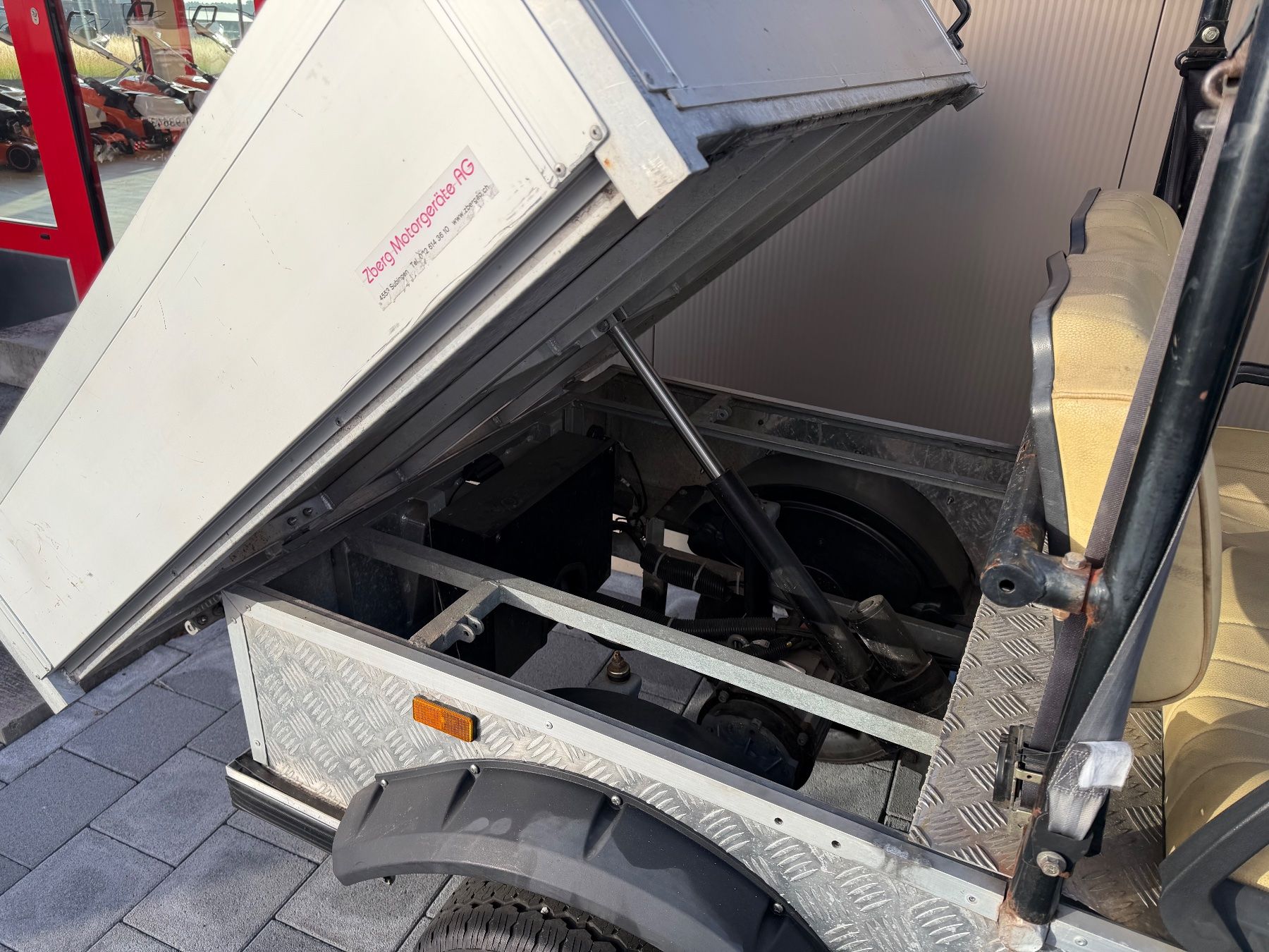 Veicoli elettrici: Elektrofahrzeug HDK – Usato da Subingen venduto da Grace 9