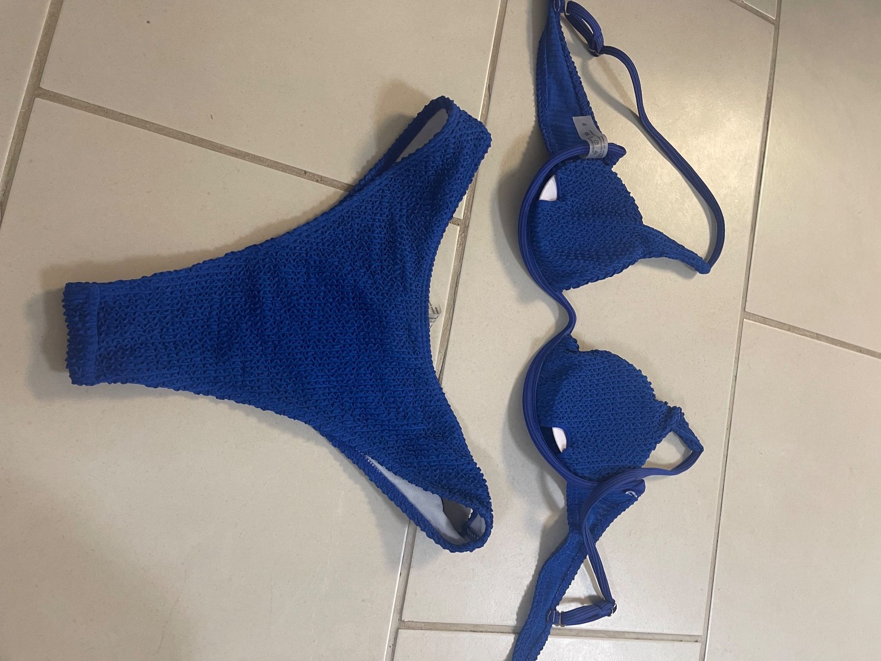 Shein Costumi da bagno & Bikini: Bikini Set in Köngsblau Gr S Shein – Usato da Bassersdorf venduto da Sandy456 3