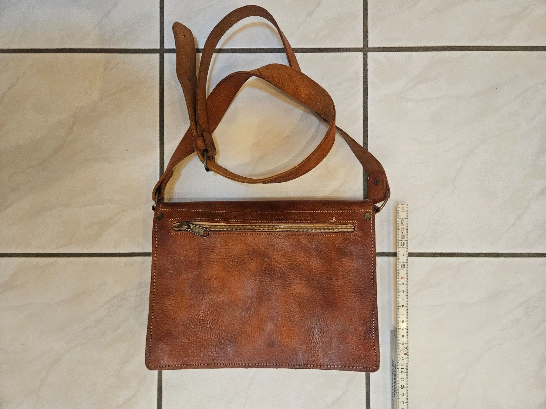 Taschen: Ledertasche / Umhängetasche – Gebraucht aus Münchwilen AG von pel_y9jx 1