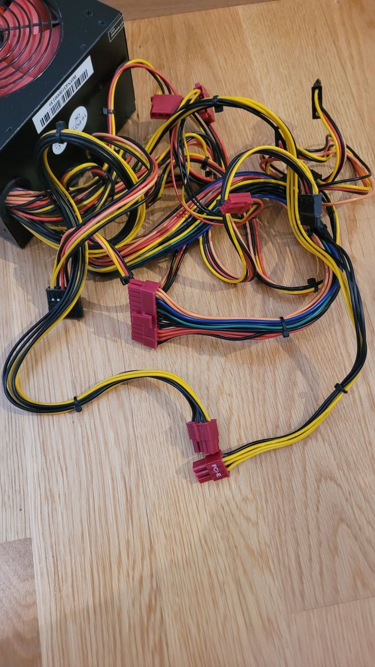 Componenti elettronici: Xilence Netzteil ATX Power supply Unit 550W – Usato da Zürich venduto da dan_6ptz 3