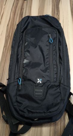 Schwarzer Rucksack für Wandern, Trekking oder Alltag, Top!