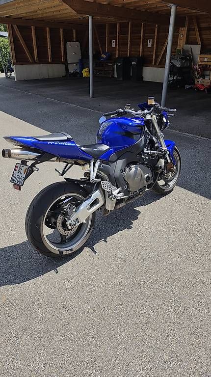 Honda Strada: Honda CBR1000RR Fireblade – Usato da Utzenstorf venduto da Ratatouille762 1