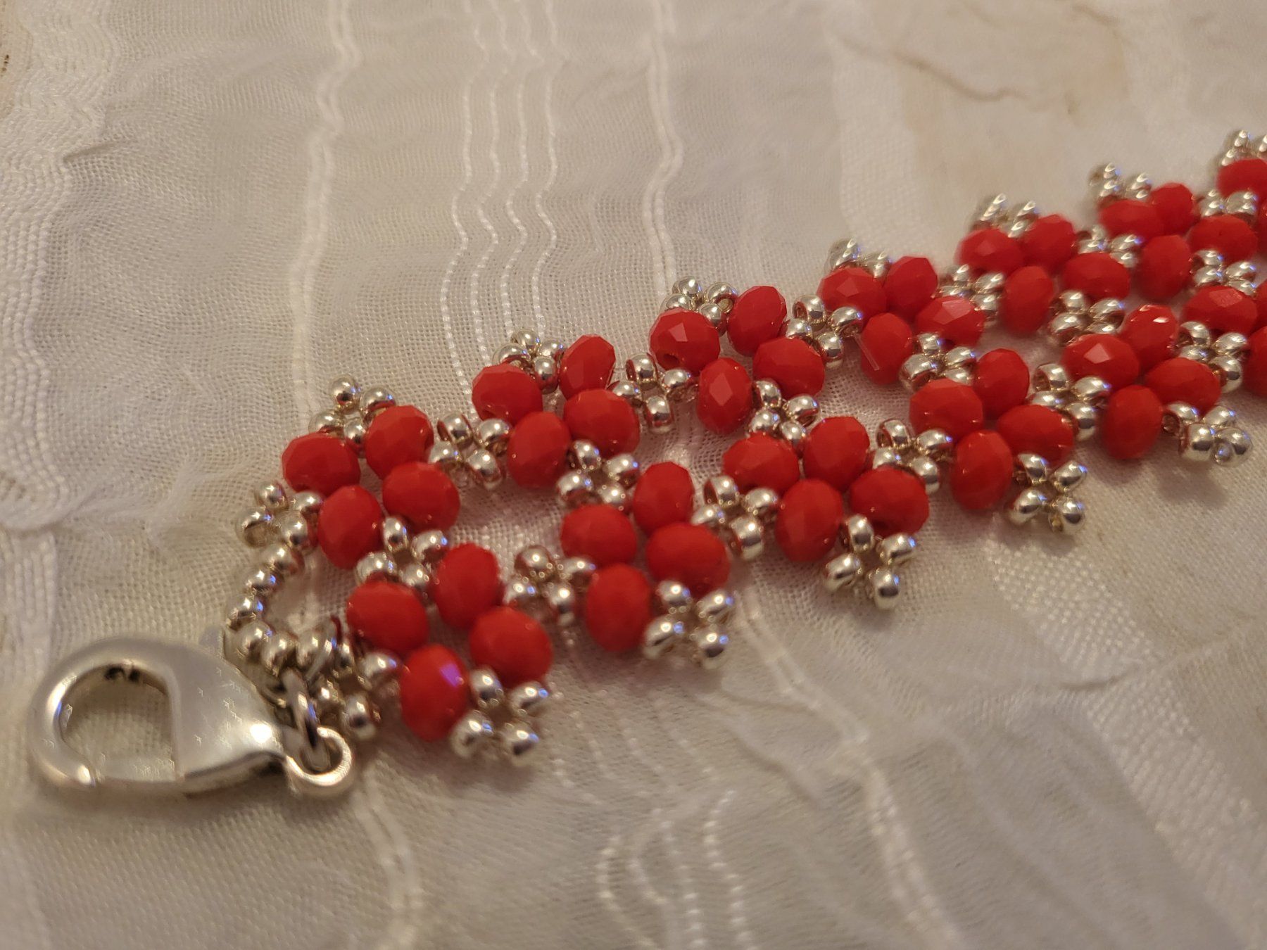 Bracciali & Braccialetti: Handgemachte armkette aus glasperlen rot – Usato da Dietikon venduto da Eleda 2