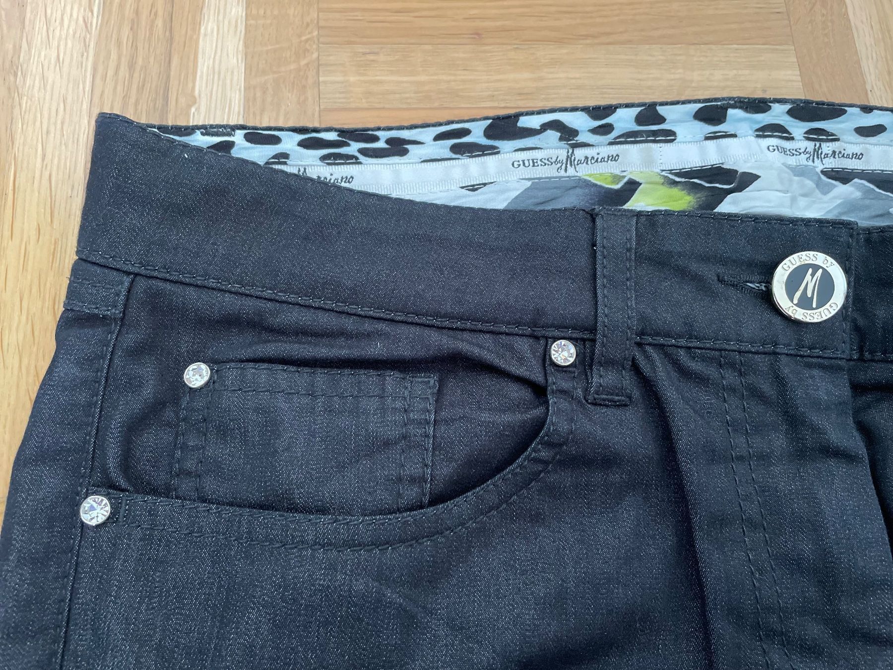 Guess Pantaloni: Guess Hose Gr. 36 (S) – Nuovo (secondo la descrizione) da Rüfenacht BE venduto da Anele_13 4