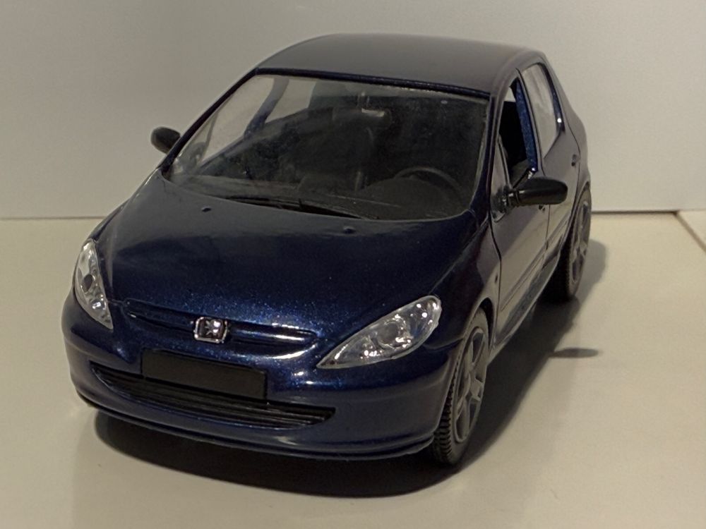 Norev 1/43 - Peugeot 307 CC PMU Tour de France 2004- - UK