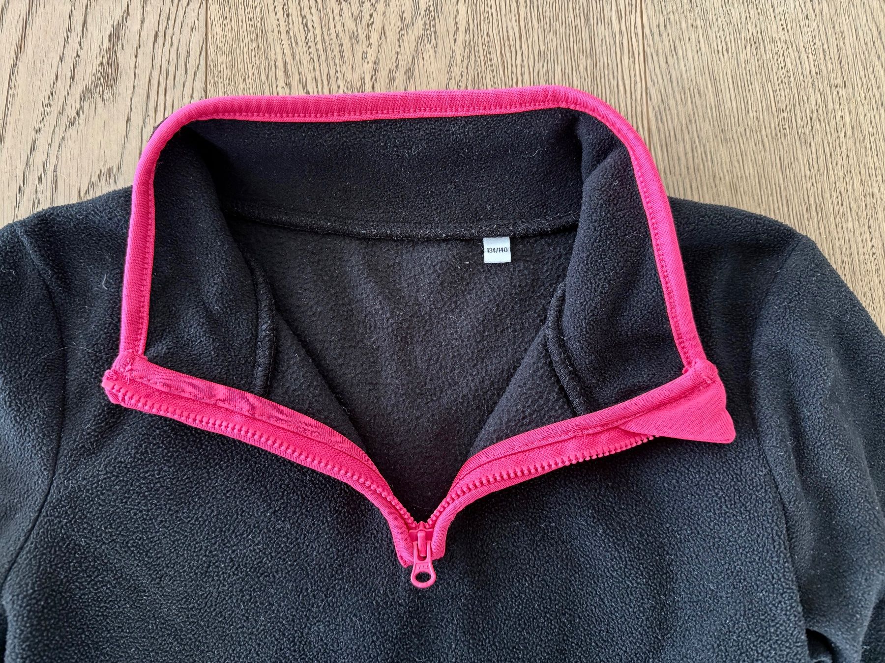 Pullover & Sweatshirts: Schwarzer Fleece-Pulli "Girl Squad", Gr. 140 – Gebraucht aus Cham von Contuc 2