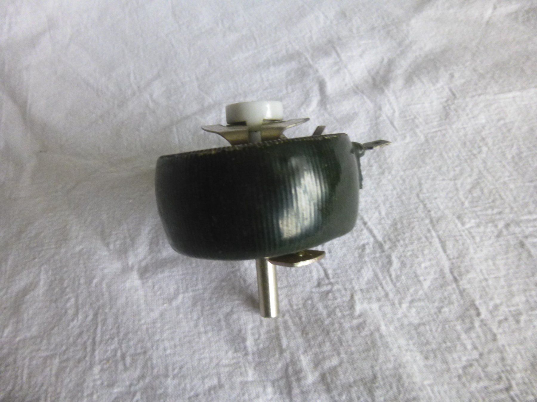 Componenti elettronici: Potentiometer, Draht Drehwiderstand 50 Ohm – Usato da Hefenhofen venduto da Hakug 2