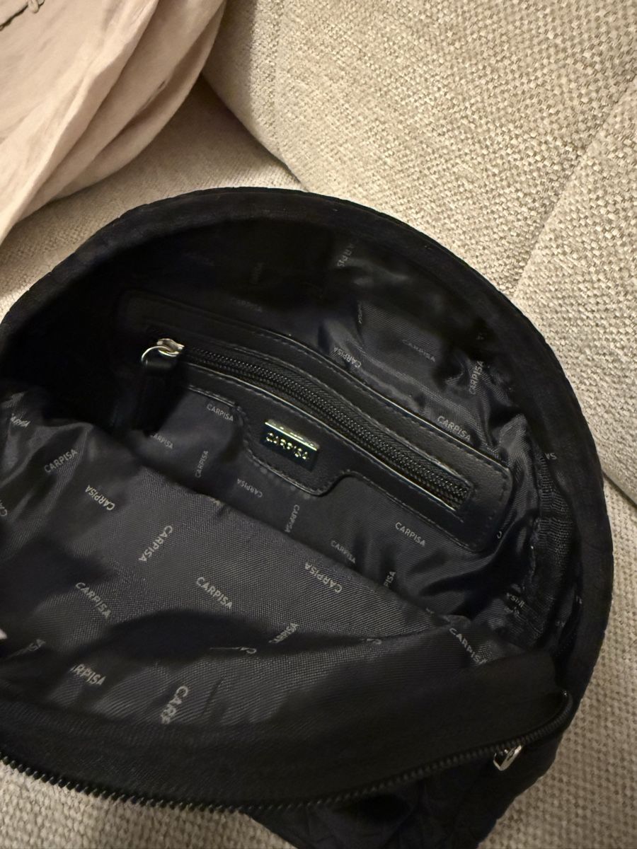 Rucksäcke: Mini Rucksack Samt - Carpisa – Gebraucht aus Gossau SG von laura_dema 3