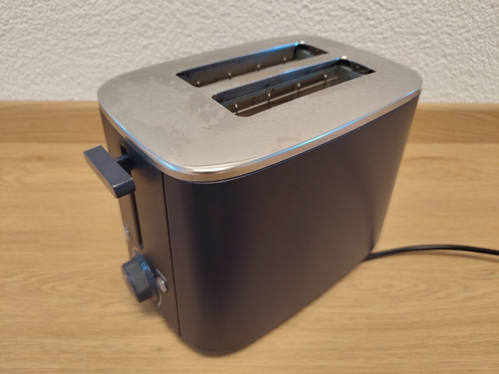 Elettrodomestici da cucina: Toaster in dunkelblau. Kaum gebraucht. – Usato da Zürich venduto da Almohammed