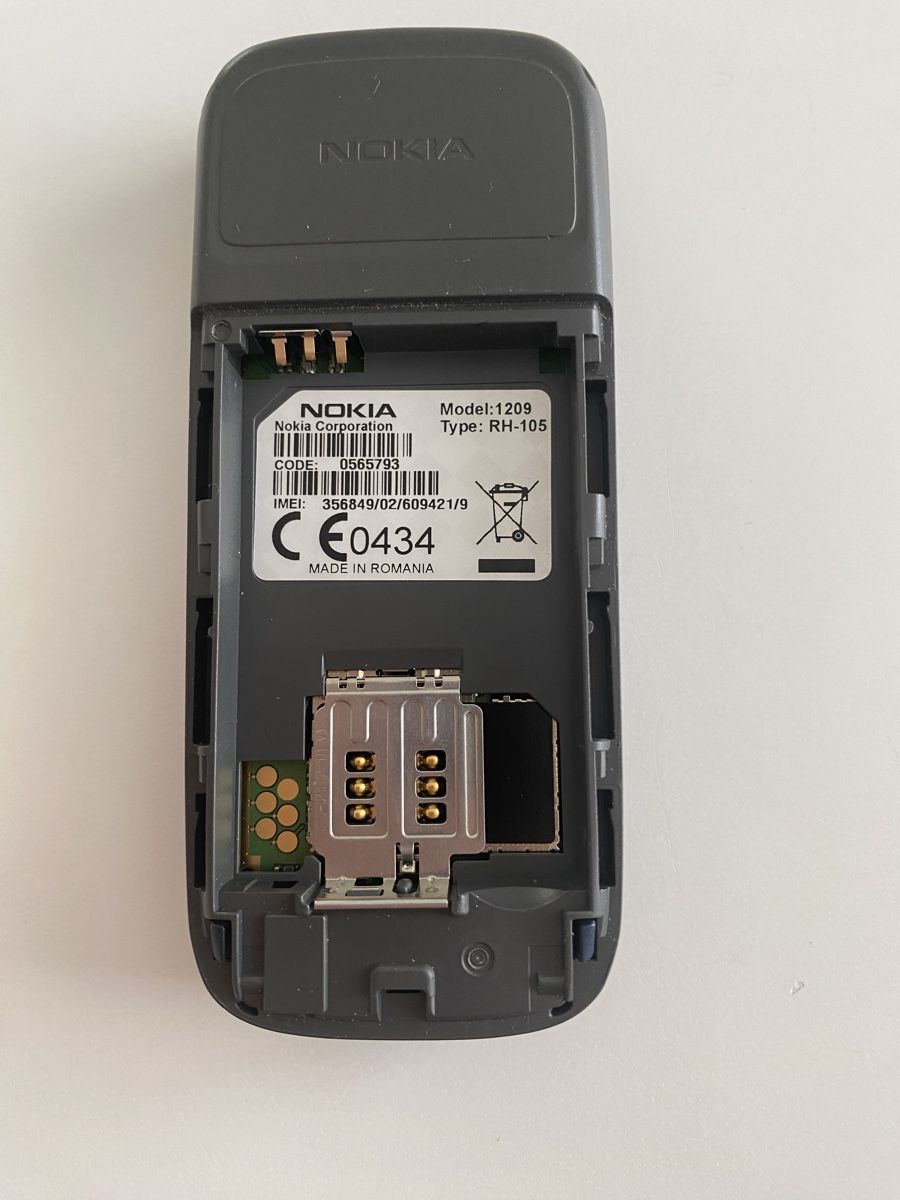 Nokia Telefoni cellulari / Smartphones: Nokia Natel Retro 1209 2G – Usato da Brugg AG venduto da Honeybee6 3