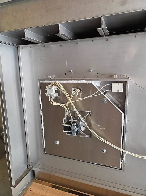 Elettrodomestici da cucina: Industrielle Warmhaltepass mit Tellerwärmer – Usato da Cugnasco venduto da Wambli 4