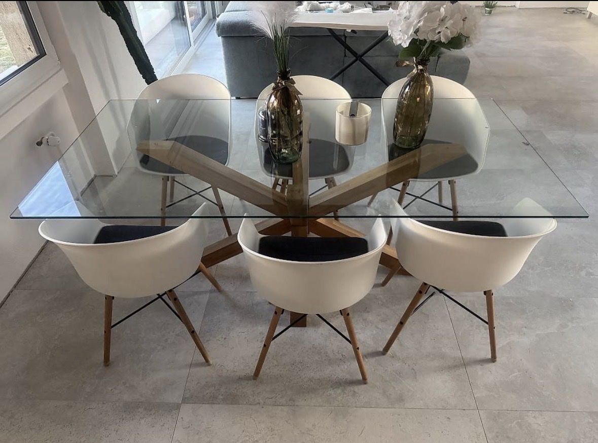 Tables: Table en verre & 6 chaises  – D'occasion à Colombier NE par NeuchOnline 2