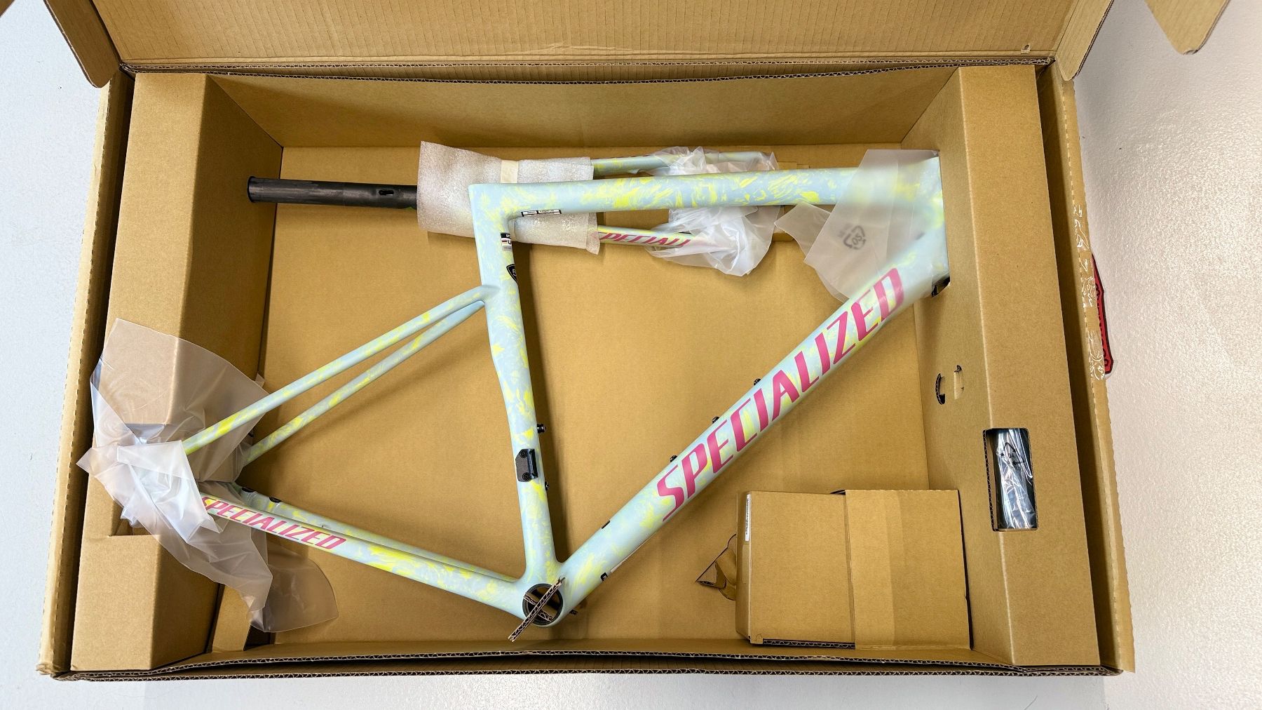 Specialized Vélos: Tarmac SL8 Frameset 54cm – Neuf avec emballage d'origine à Stettlen par Drift.Bike.Shop.Bern 3