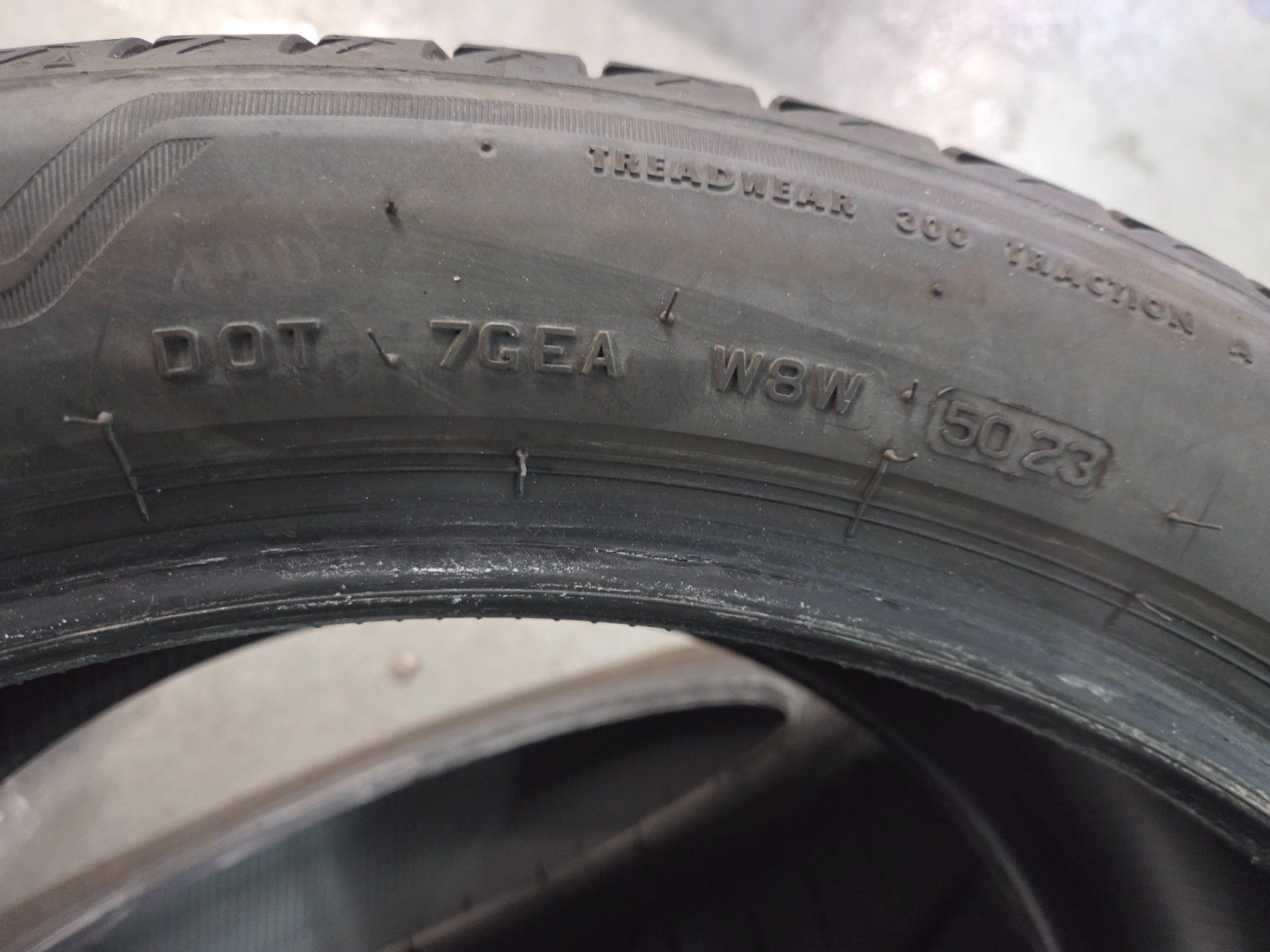 Pneumatici & Ruote complete: 275 / 40 R 20   106W  Bridgestone – Usato da Fischbach-Göslikon venduto da Emanuel.Bardhi 6