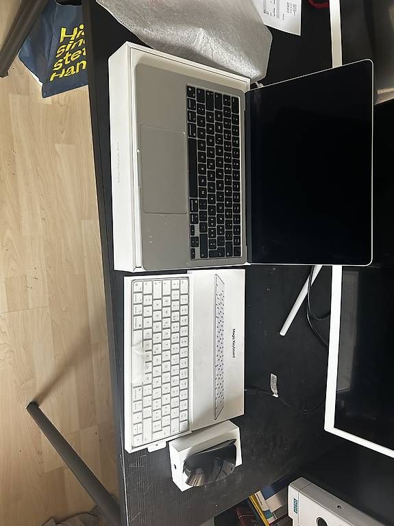 Notebook: Mac Book Air 13 inch M2 – Nuovo e nell'imballaggio originale da Aarberg venduto da oet_2z9x