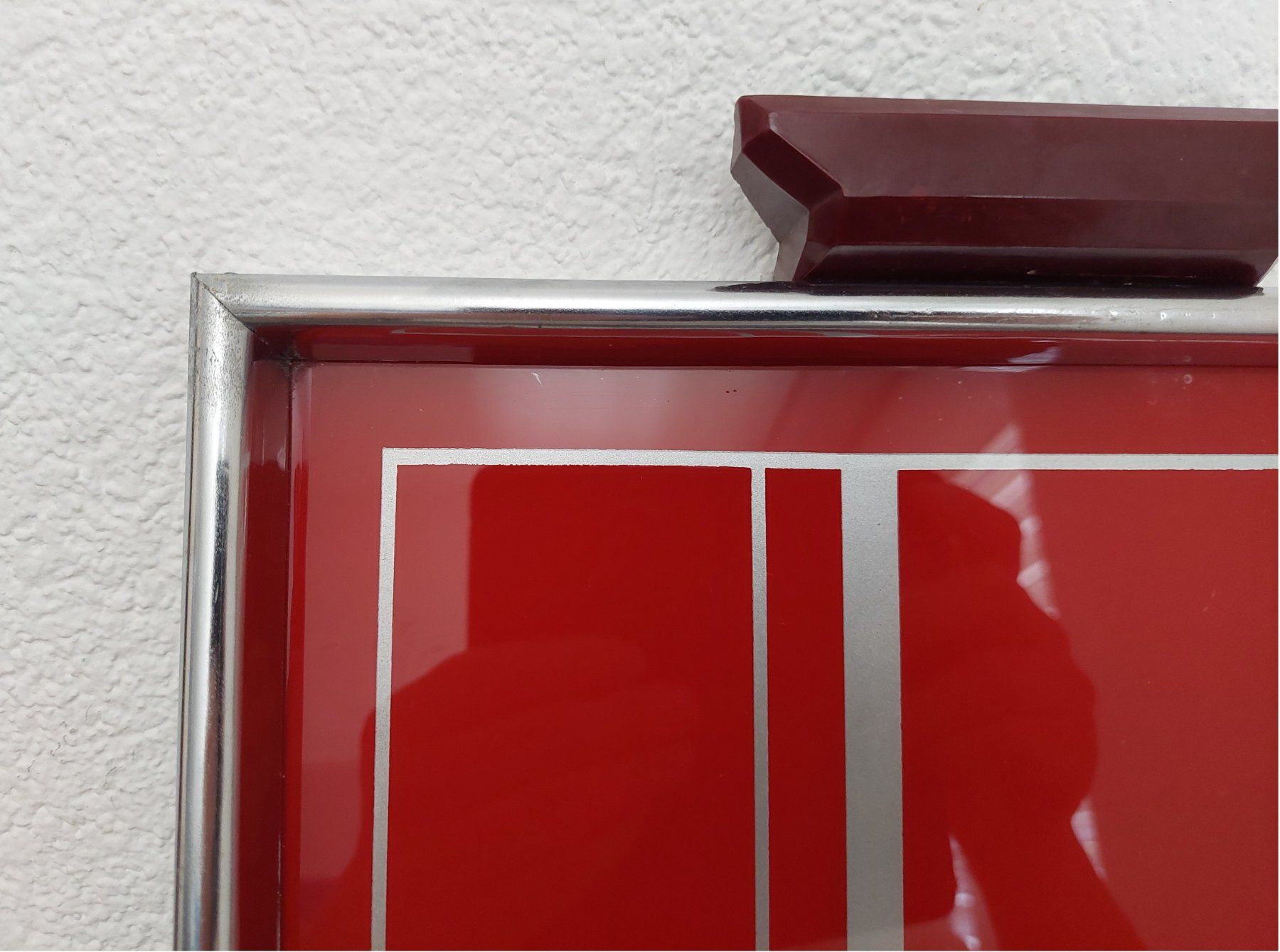 Servierplatten: Art-Deco-Tablett, silberfarbiger Metallrahmen, Bakelitgriffe – Gebraucht aus Subingen von K7passt_immer 2