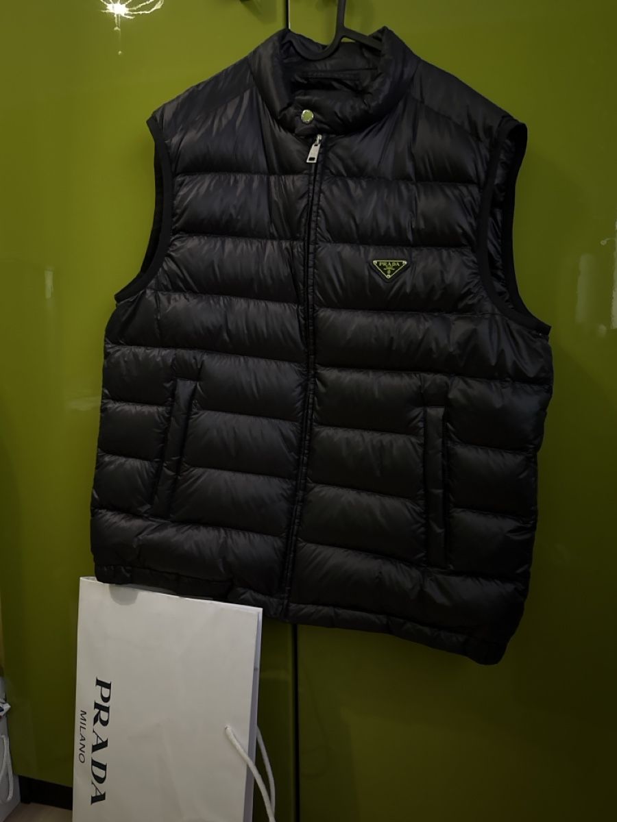 Prada Gilets & Westen: Prada Weste Gilet – Gebraucht aus Hitzkirch von corleone10 1
