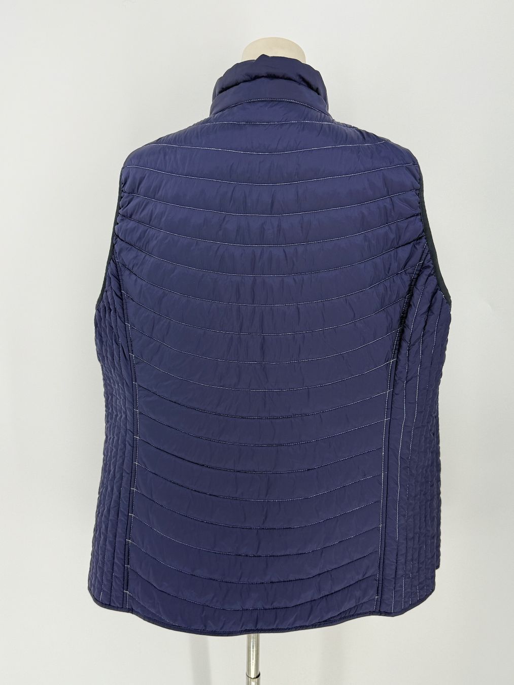 Gilets: Gilet/ Weste Gr.46/48 reversibel blau/weiss – D'occasion à Auenstein par moin. 5