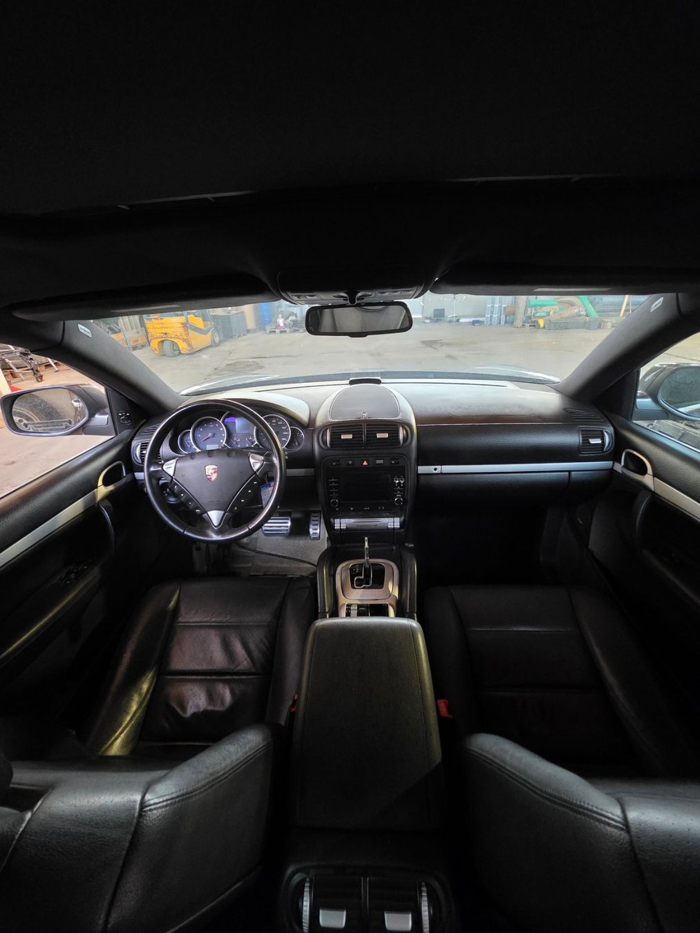 Porsche Tutti pezzi di ricambio auto: Porsche Cayenne S – Usato da Anglikon venduto da Bieterkampf 3