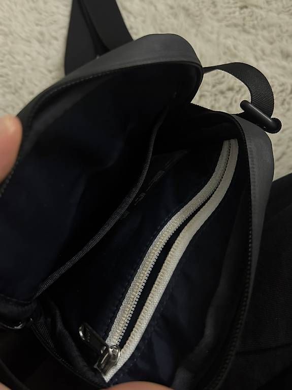 Borse: Lacoste Bauchtasche schwarz  – Usato da Zürich venduto da val_99cm 4