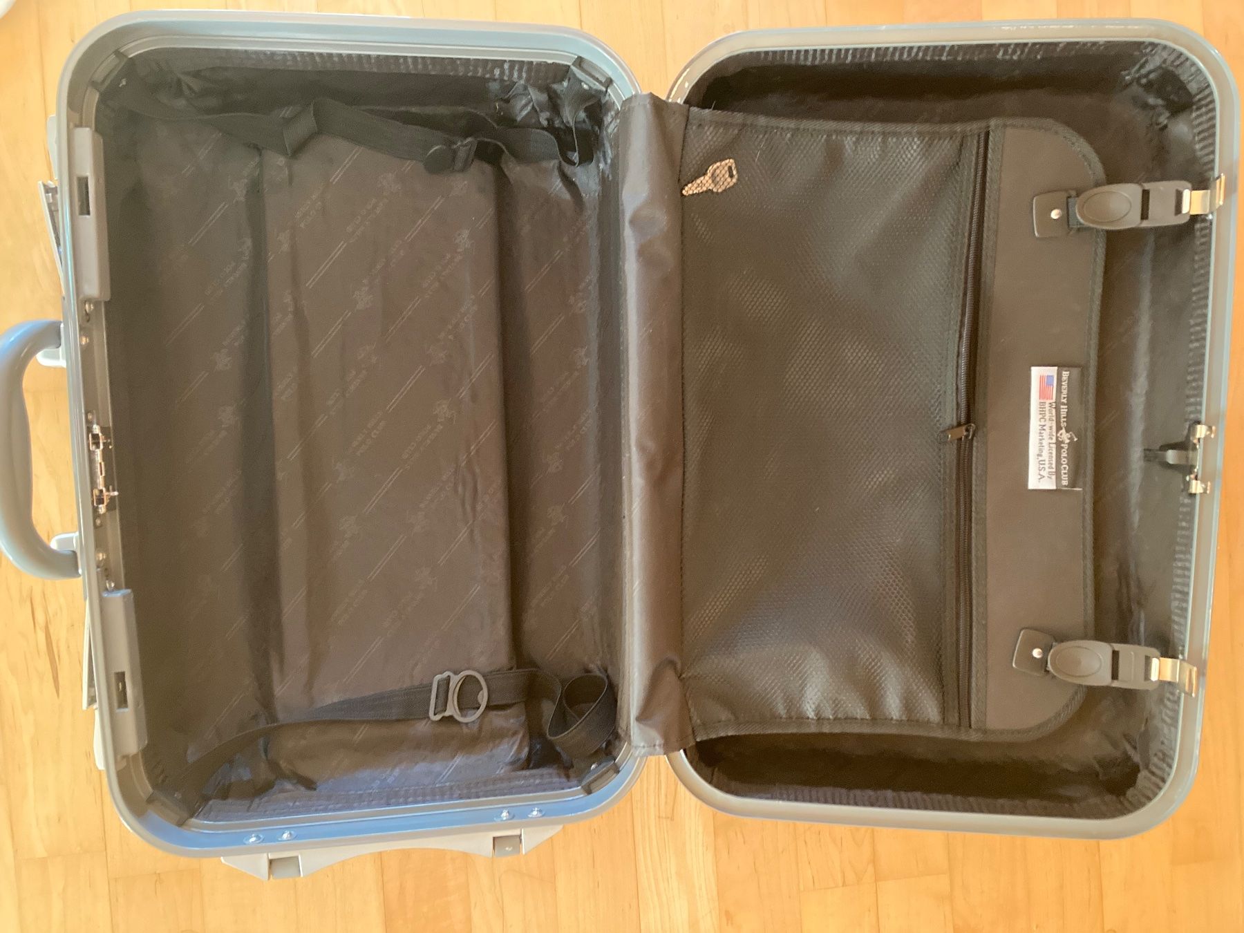 Reisekoffer: Koffer – Gebraucht aus Eggiwil von onedollar02 1