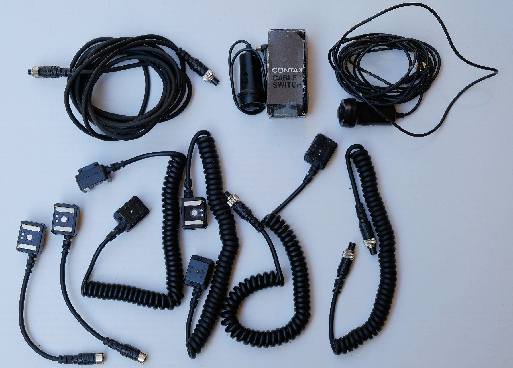Contax Blitze: Lot de 4 flashs Contax vintage et câbles – Gebraucht aus Petit-Lancy von sashokv36 2