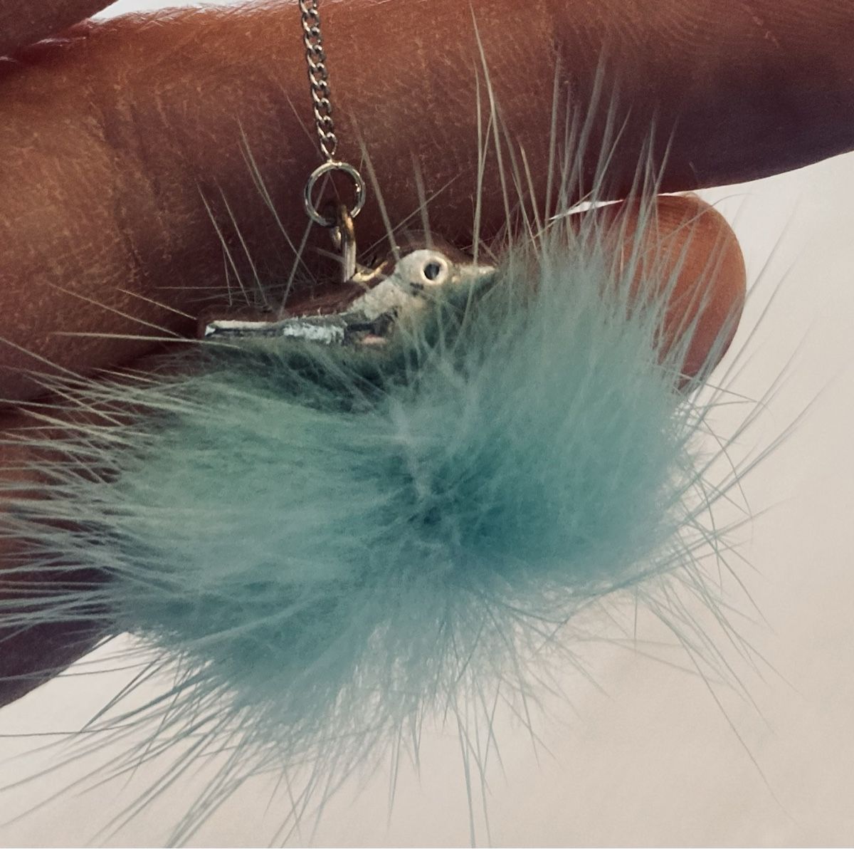 Boucles d'oreille: Longue boucle oiseau pompon turquoise – Neuf avec emballage d'origine à Genève par ct_fqr8 1