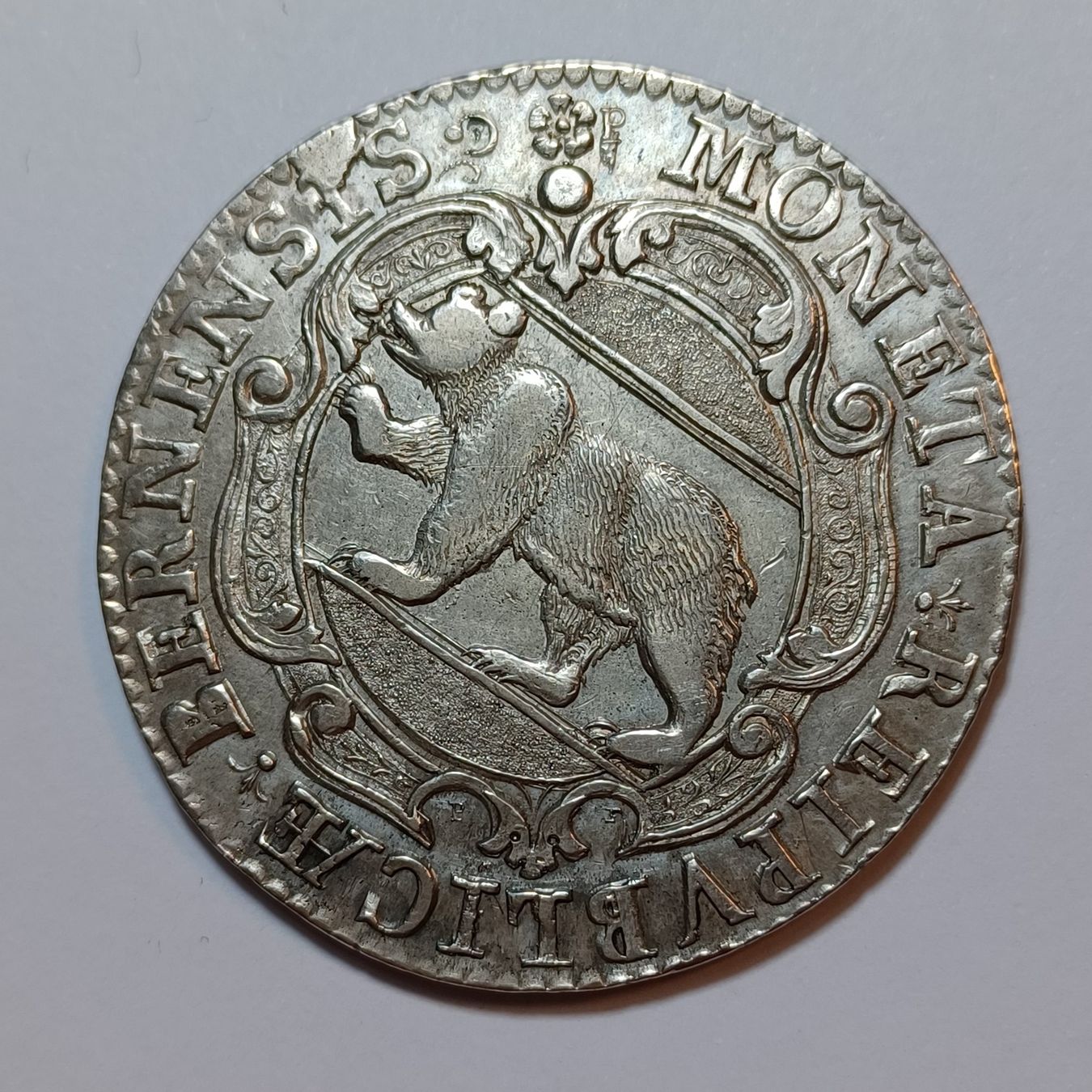 Alle Münzen: Taler 1679 Bern – Gebraucht aus Pfäffikon ZH von Schweizer_Muenzen