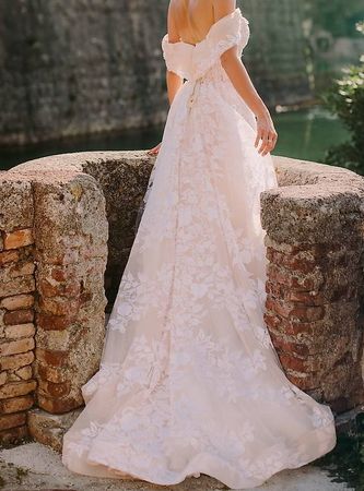 Traumhaftes Hochzeitskleid - Grösse 36-38