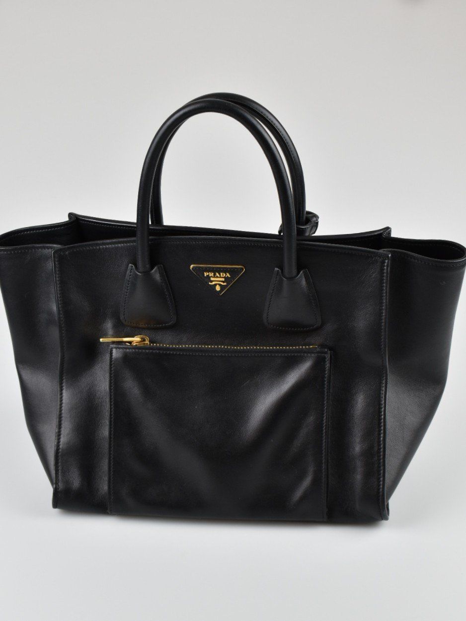 Prada Borse da donna: Prada Front Pocket Wing Tote, schwarz – Usato da Nürensdorf venduto da 2ND_STORY 1