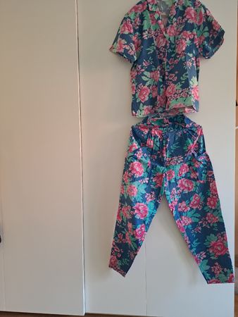 Blumen Anzug - Vintage Style, perfekt für den Sommer!