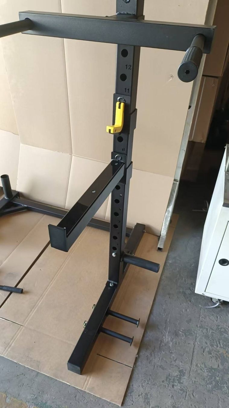 Hometrainer: Half open rack/ Squats stand Inklusive Zubehör NEW!! – Nuovo e nell'imballaggio originale da Volketswil venduto da Fsladek 1