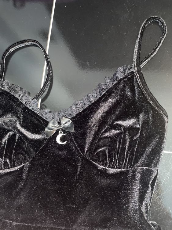 Schwarzes Kleid mit Mond Schmuck Kaufen auf Ricardo