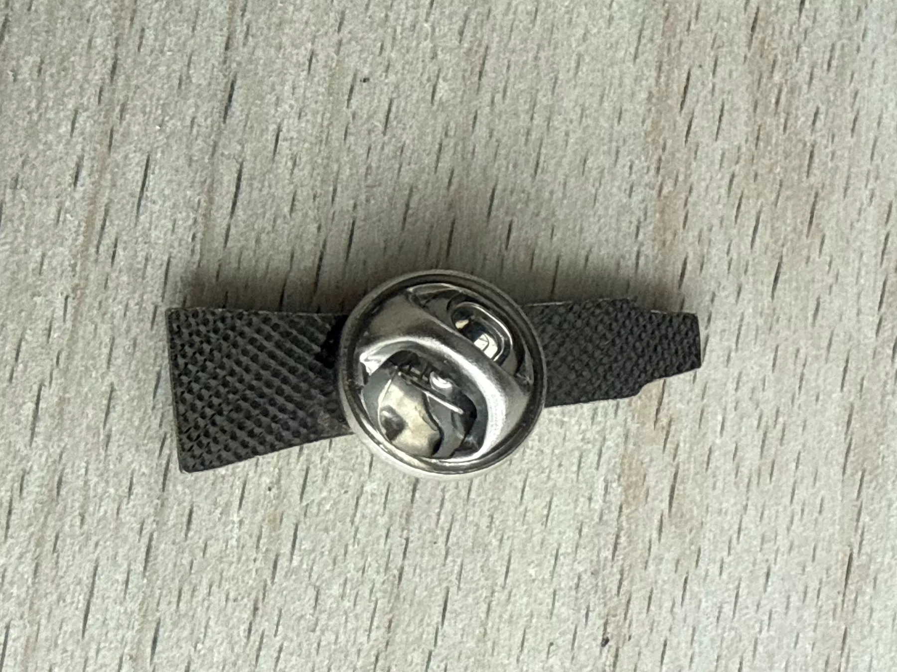 Plaketten & Abzeichen: Pin TONEX – Gebraucht aus Glattbrugg von Schweigmatt 1
