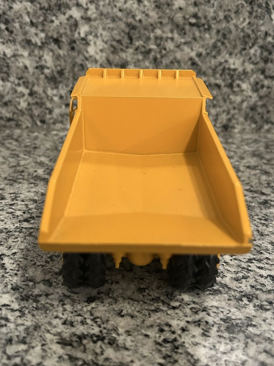 Caterpillar Kit di modellismo & Modellini statici: Cat 769 C , NZG, 1:50 – Usato da Horw venduto da Tigercat635 2