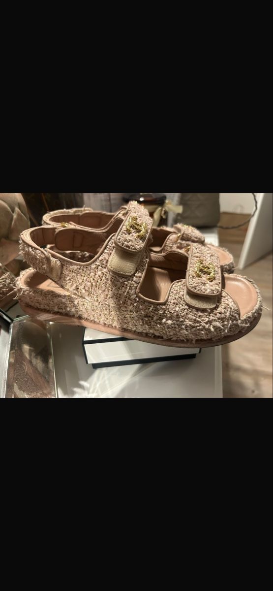 Chanel Damenschuhe: Chanel sandales – Gebraucht aus Lugnorre von san_8rzj 2