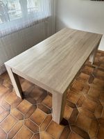 Table imitation chêne très bon état