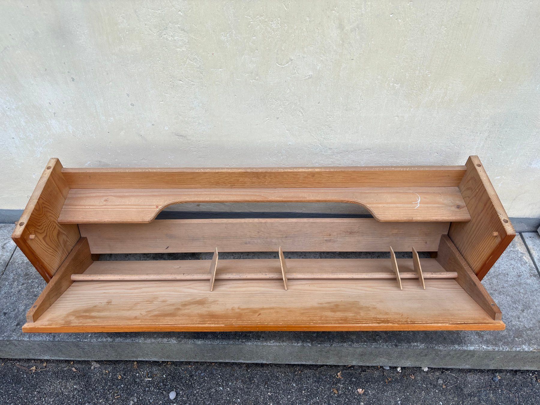Scaffali: Schuhkippe, Wilhelm Kienzle, Wohnhilfe 1950 – Usato da basel venduto da marie-charlotte 1