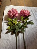 Due fiori artificiali peonie rosa