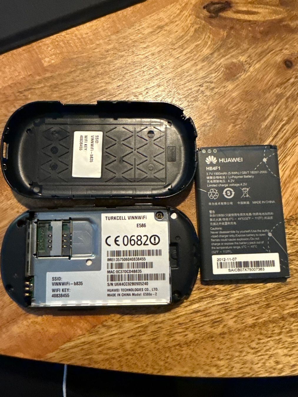 Modem & Router: Turkcell VINN Wi-Fi E586 – Usato da Neerach venduto da Nummerschild16 1