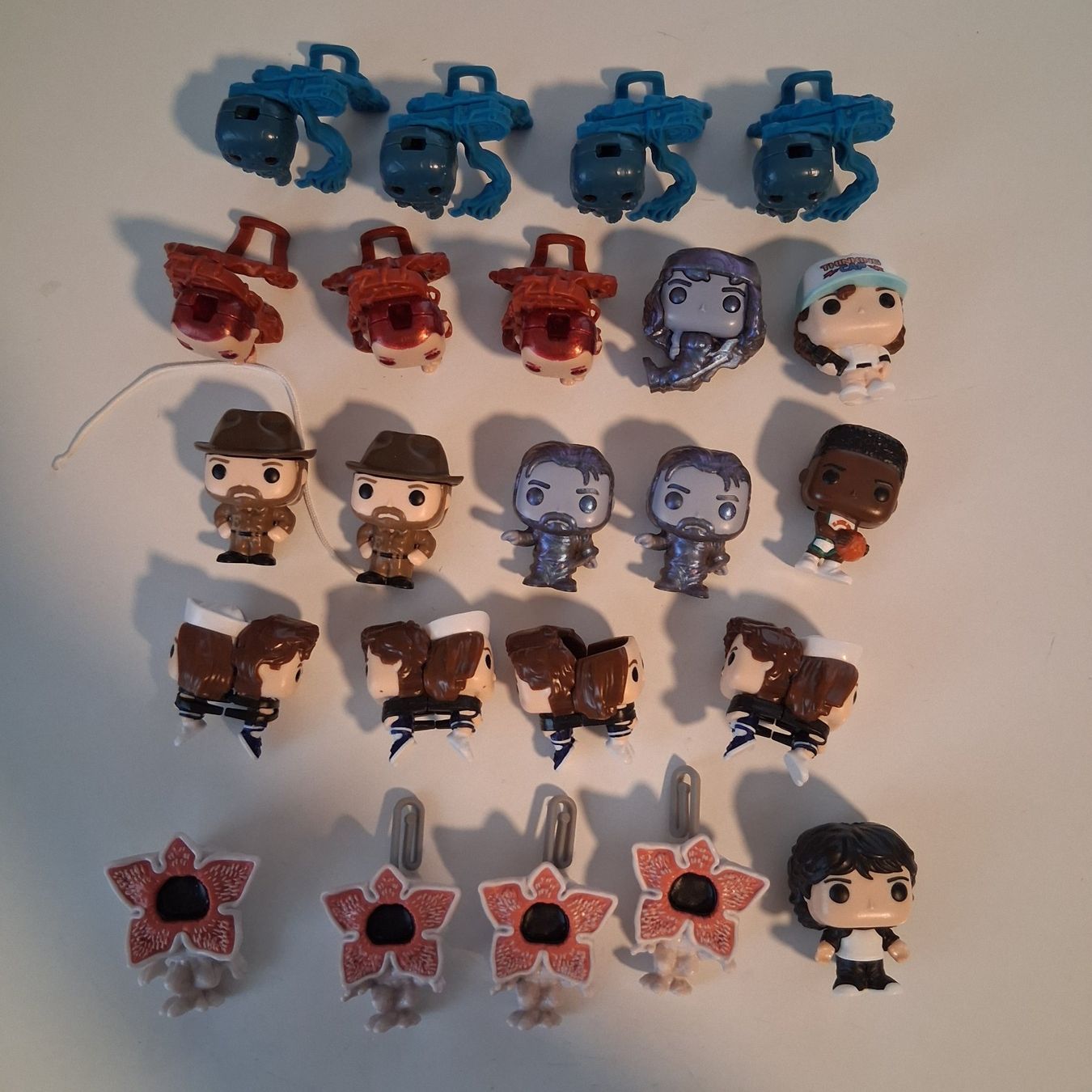 Figuren: Kinderjoy figuren – Gebraucht aus Klingnau von tschipsi86