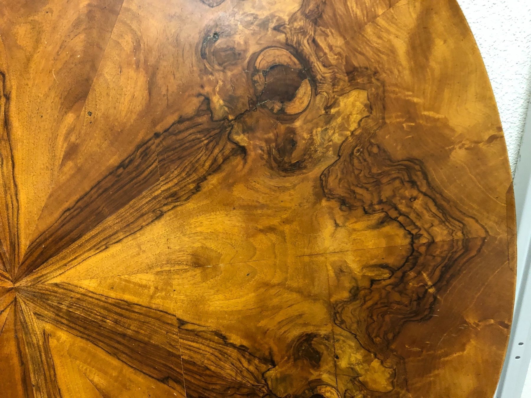 Tavoli: ancienne table – Usato da Lyss venduto da Schmuggler 1