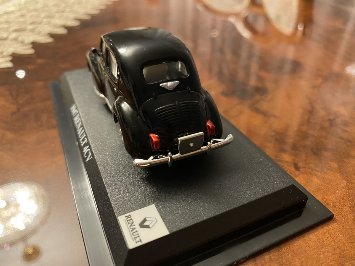 Renault Modellini d'auto: Renault 4CV 1947 – Nuovo e nell'imballaggio originale da St. Margrethen SG venduto da Alfista_159 4